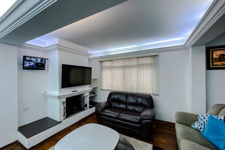 Casa para alugar com 184m², 4 quartos e 3 vagas Casa para alugar com 184m², 4 quartos e 3 vagasSala