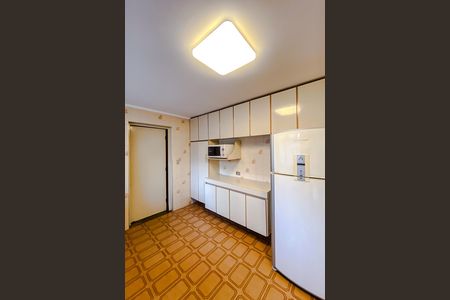 Casa para alugar com 184m², 4 quartos e 3 vagas Casa para alugar com 184m², 4 quartos e 3 vagasCozinha