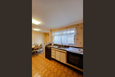 Casa para alugar com 184m², 4 quartos e 3 vagas Casa para alugar com 184m², 4 quartos e 3 vagasCozinha