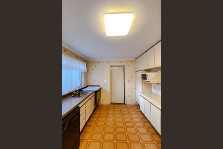 Casa para alugar com 184m², 4 quartos e 3 vagas Casa para alugar com 184m², 4 quartos e 3 vagasCozinha