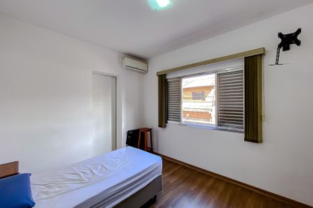 Casa para alugar com 184m², 4 quartos e 3 vagas Casa para alugar com 184m², 4 quartos e 3 vagasQuarto 1 - Suíte