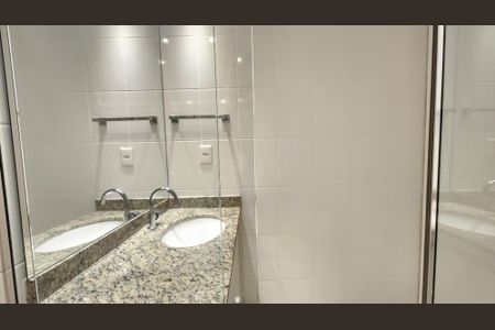 Apartamento para alugar com 90m², 2 quartos e 2 vagasBanheiro Social 