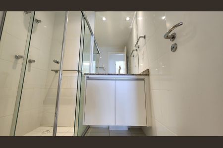 Apartamento para alugar com 90m², 2 quartos e 2 vagasBanheiro Social 