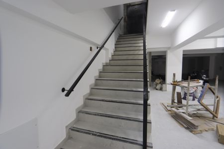 Apartamento para alugar com 40m², 2 quartos e sem vagaEscada