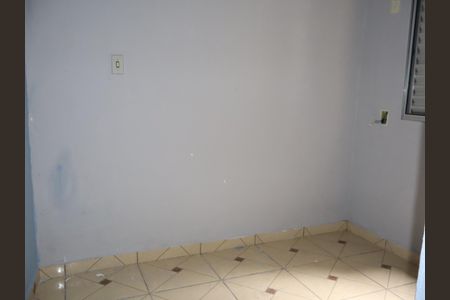 Quarto 3 de casa para alugar com 3 quartos, 100m² em Vila Margarida, São Paulo