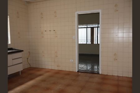 Cozinha de casa para alugar com 3 quartos, 100m² em Vila Margarida, São Paulo