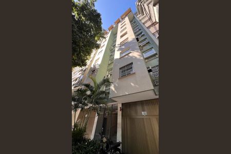 Apartamento à venda com 70m², 2 quartos e sem vaga Apartamento à venda com 70m², 2 quartos e sem vagaFachada