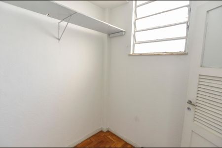 Apartamento à venda com 70m², 2 quartos e sem vaga Apartamento à venda com 70m², 2 quartos e sem vagaQuarto de Serviço