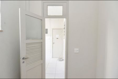 Apartamento à venda com 70m², 2 quartos e sem vaga Apartamento à venda com 70m², 2 quartos e sem vagaQuarto de Serviço