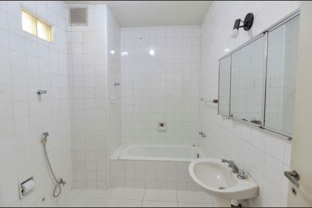Apartamento à venda com 70m², 2 quartos e sem vaga Apartamento à venda com 70m², 2 quartos e sem vagaBanheiro