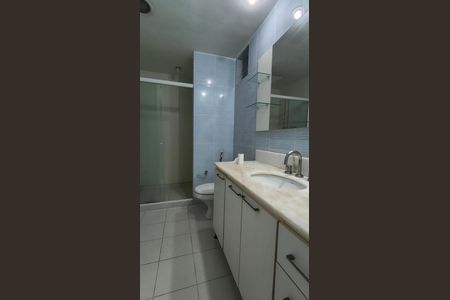 Apartamento para alugar com 340m², 4 quartos e 3 vagas Apartamento para alugar com 340m², 4 quartos e 3 vagasBanheiro da Suíte 2