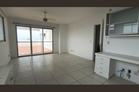 Apartamento para alugar com 340m², 4 quartos e 3 vagas Apartamento para alugar com 340m², 4 quartos e 3 vagasQuarto