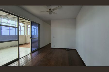 Sala de apartamento para alugar com 4 quartos, 340m² em Barra da Tijuca, Rio de Janeiro