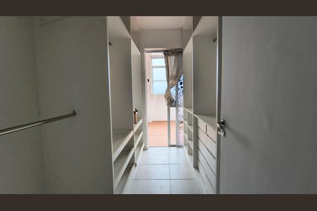 Apartamento para alugar com 340m², 4 quartos e 3 vagas Apartamento para alugar com 340m², 4 quartos e 3 vagasCloset da Suíte 3