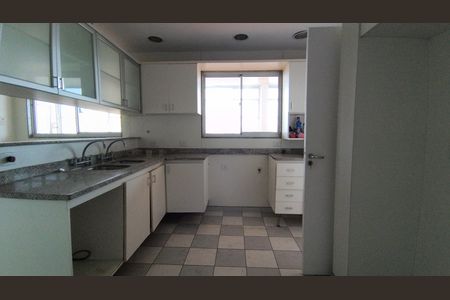 Apartamento para alugar com 340m², 4 quartos e 3 vagas Apartamento para alugar com 340m², 4 quartos e 3 vagasCozinha