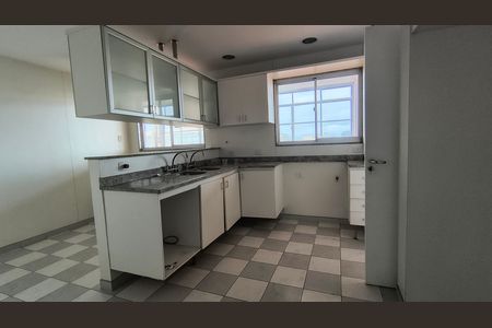 Apartamento para alugar com 340m², 4 quartos e 3 vagas Apartamento para alugar com 340m², 4 quartos e 3 vagasCozinha