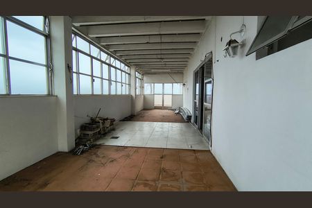 Apartamento para alugar com 340m², 4 quartos e 3 vagas Apartamento para alugar com 340m², 4 quartos e 3 vagasVaranda