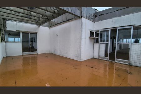 Apartamento para alugar com 340m², 4 quartos e 3 vagas Apartamento para alugar com 340m², 4 quartos e 3 vagasVaranda