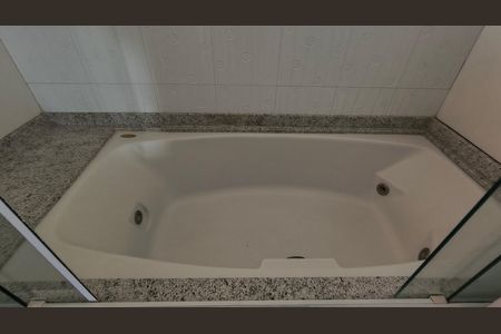 Apartamento para alugar com 340m², 4 quartos e 3 vagas Apartamento para alugar com 340m², 4 quartos e 3 vagasBanheiro da Suíte 3