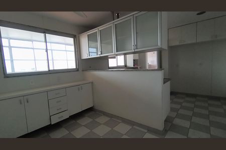 Apartamento para alugar com 340m², 4 quartos e 3 vagas Apartamento para alugar com 340m², 4 quartos e 3 vagasCozinha