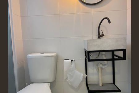 Apartamento para alugar com 70m², 3 quartos e 2 vagas Apartamento para alugar com 70m², 3 quartos e 2 vagasBanheiro 2