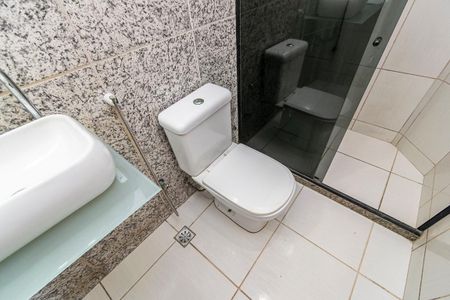 Apartamento para alugar com 90m², 2 quartos e sem vagaBanheiro