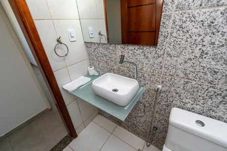 Apartamento para alugar com 90m², 2 quartos e sem vagaBanheiro