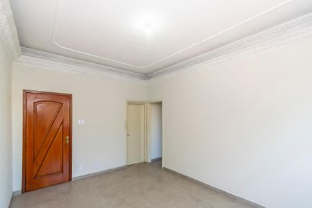 Apartamento para alugar com 90m², 2 quartos e sem vagaSala