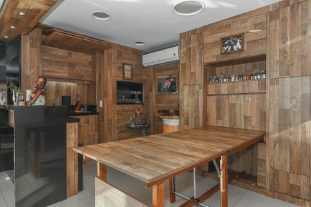Apartamento à venda com 200m², 2 quartos e 4 vagasSala