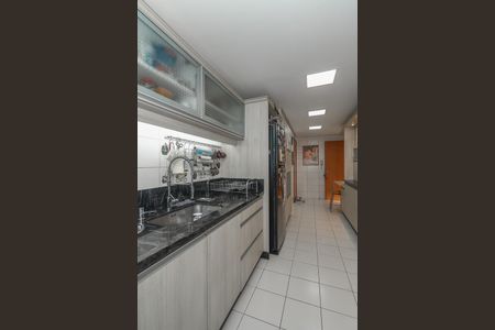 Apartamento à venda com 200m², 2 quartos e 4 vagasCozinha