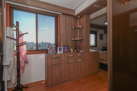 Apartamento à venda com 200m², 2 quartos e 4 vagasCloset da suíte