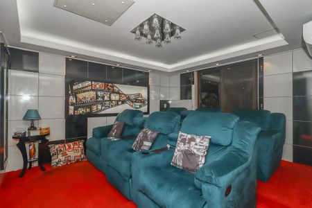 Apartamento à venda com 200m², 2 quartos e 4 vagasSala de cinema