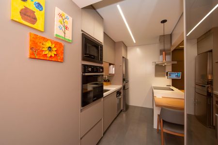 Apartamento à venda com 95m², 3 quartos e 2 vagas Apartamento à venda com 95m², 3 quartos e 2 vagasCOZINHA