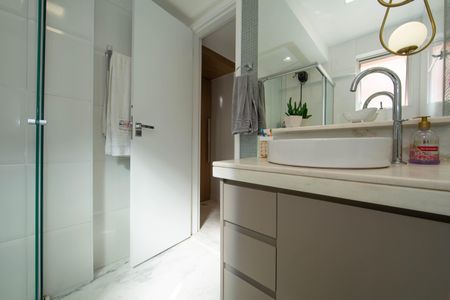 Apartamento à venda com 95m², 3 quartos e 2 vagas Apartamento à venda com 95m², 3 quartos e 2 vagasBANHEIRO2