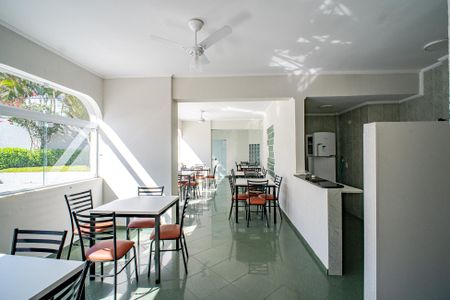 Apartamento para alugar com 49m², 2 quartos e 1 vaga Apartamento para alugar com 49m², 2 quartos e 1 vagaÁrea comum - Salão de festas