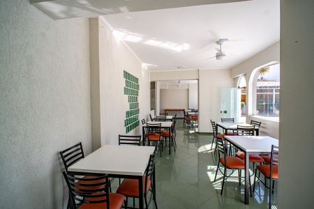 Apartamento para alugar com 49m², 2 quartos e 1 vaga Apartamento para alugar com 49m², 2 quartos e 1 vagaÁrea comum - Salão de festas
