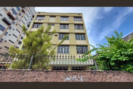 Apartamento à venda com 85m², 2 quartos e 1 vaga Apartamento à venda com 85m², 2 quartos e 1 vagaFachada