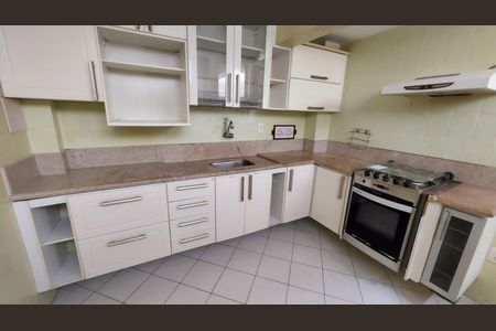 Cozinha de apartamento à venda com 2 quartos, 85m² em Fonseca, Niterói