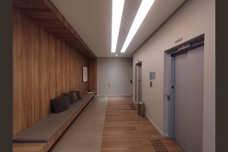 Apartamento à venda com 34m², 2 quartos e sem vaga Apartamento à venda com 34m², 2 quartos e sem vagaHall de entrada
