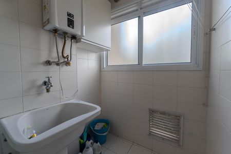 Apartamento à venda com 54m², 2 quartos e 1 vaga Apartamento à venda com 54m², 2 quartos e 1 vagaCozinha e Área de Serviço