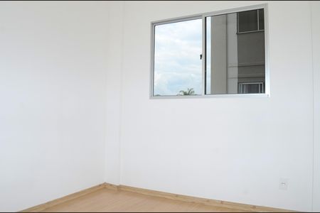 Quarto 2 de apartamento para alugar com 2 quartos, 49m² em Goiânia, Belo Horizonte