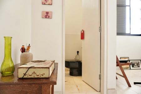 Apartamento à venda com 75m², 2 quartos e 2 vagasBanheiro da Suíte