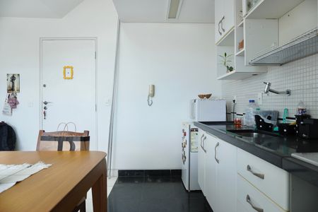 Apartamento à venda com 75m², 2 quartos e 2 vagasCozinha 
