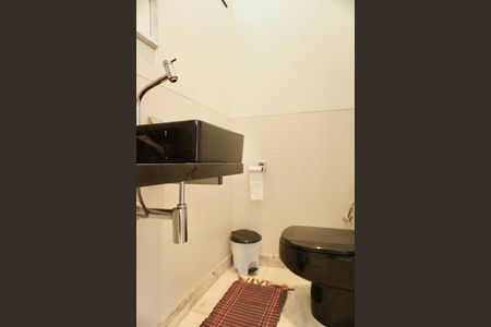 Apartamento à venda com 75m², 2 quartos e 2 vagasBanheiro da Suíte