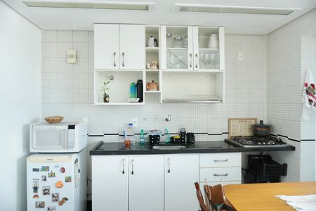 Apartamento à venda com 75m², 2 quartos e 2 vagasCozinha 