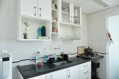 Apartamento à venda com 75m², 2 quartos e 2 vagasCozinha 