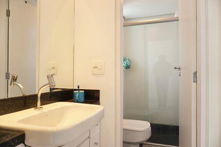 Apartamento à venda com 75m², 2 quartos e 2 vagasBanheiro Social
