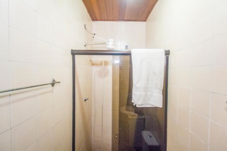 Casa à venda com 220m², 3 quartos e 3 vagasBanheiro da Suíte