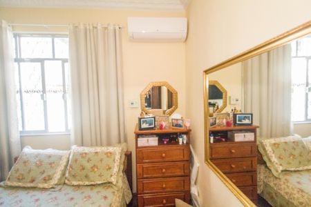 Quarto 1 de casa à venda com 3 quartos, 220m² em Vila Valqueire, Rio de Janeiro