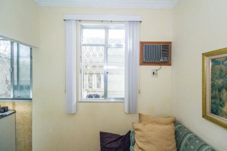 Sala de casa à venda com 3 quartos, 220m² em Vila Valqueire, Rio de Janeiro